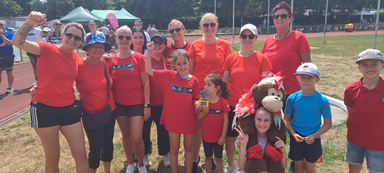 Rennhennen und Tanzkids beim RolliTolli 2026